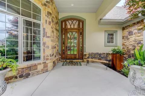 Exterior - 25 Windcastle Dr, Saint Charles, MO 63304 photo 3 of 14