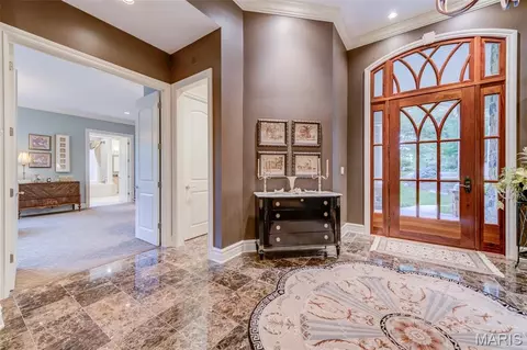 Entry Way - 25 Windcastle Dr, Saint Charles, MO 63304 photo 3 of 7