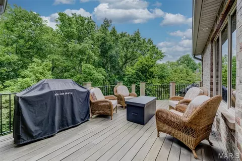 Exterior - 25 Windcastle Dr, Saint Charles, MO 63304 photo 6 of 14