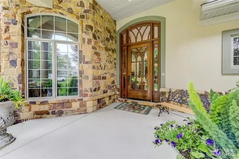 Exterior - 25 Windcastle Dr, Saint Charles, MO 63304 photo 4 of 14