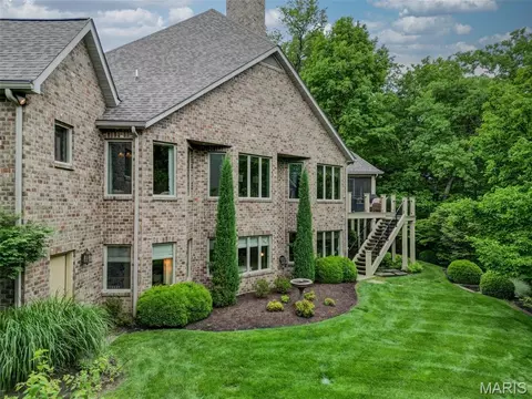 Exterior - 25 Windcastle Dr, Saint Charles, MO 63304 photo 11 of 14