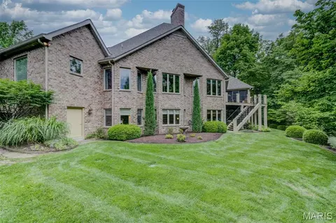 Exterior - 25 Windcastle Dr, Saint Charles, MO 63304 photo 10 of 14