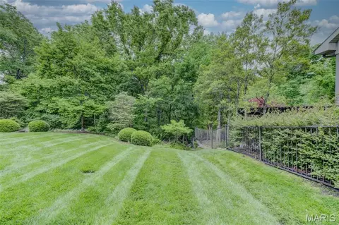 Exterior - 25 Windcastle Dr, Saint Charles, MO 63304 photo 12 of 14
