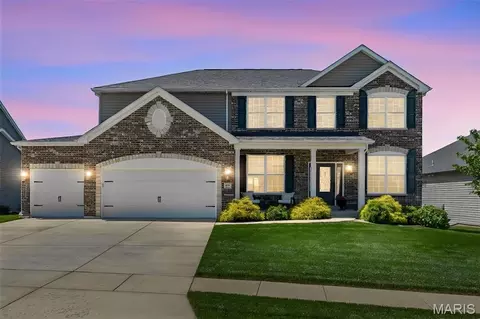 957 Colebrook Ct, Lake Saint Louis, MO 63367