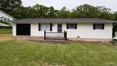 4843 Woodland Dr, Sullivan, MO 63080