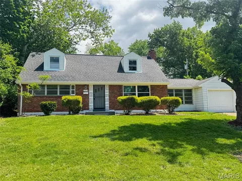 3508 Saint Henry Ln, Saint Louis, MO 63121