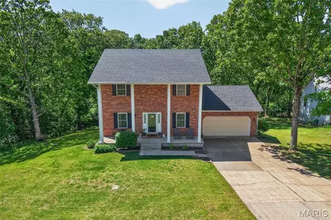 403 Stone Ridge Dr, Waynesville, MO 65583
