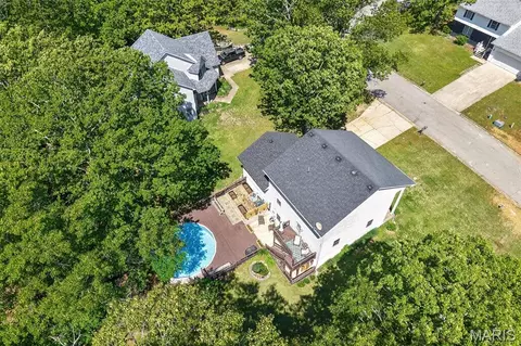 403 Stone Ridge Dr, Waynesville, MO 65583