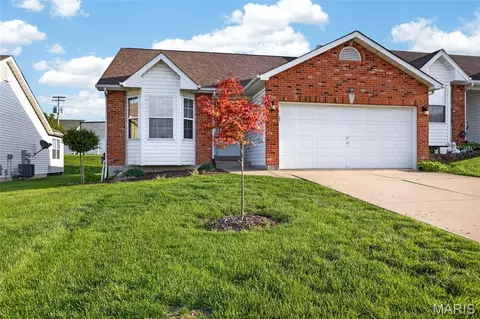 1043 Arlington Way, Warrenton, MO 63383