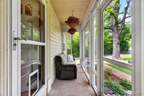 Exterior - 671 Meramec Station Rd, Manchester, MO 63021 photo 6 of 10