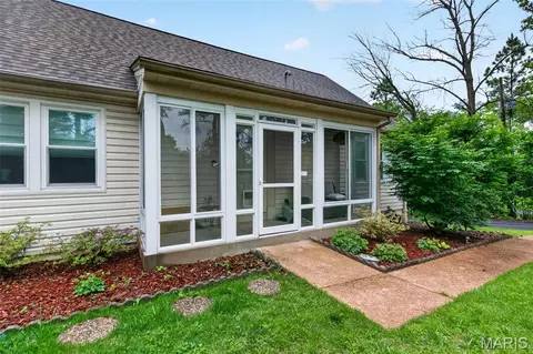 Exterior - 671 Meramec Station Rd, Manchester, MO 63021 photo 5 of 10