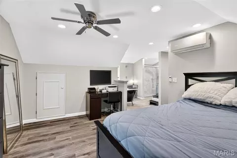 Bedroom - 671 Meramec Station Rd, Manchester, MO 63021 photo 8 of 8