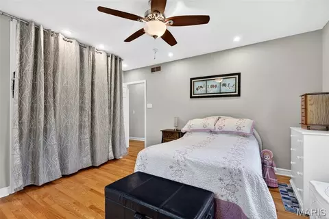 Bedroom - 671 Meramec Station Rd, Manchester, MO 63021 photo 4 of 8