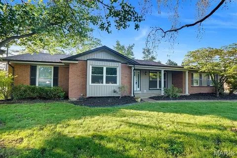 15583 Clayton Rd, Ballwin, MO 63011