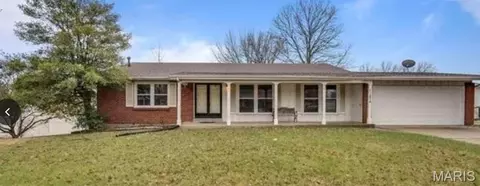 11874 Beckett Fall Rd, Florissant, MO 63033
