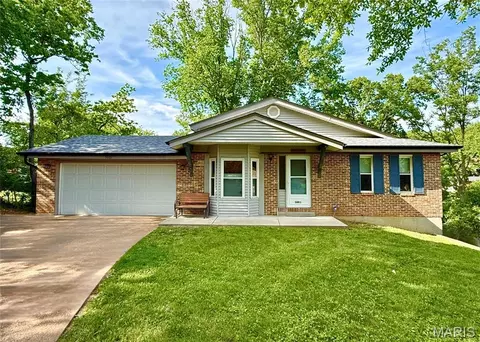 5001 Fawn Cir, Imperial, MO 63052