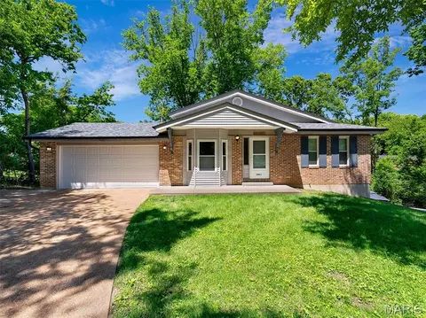 5001 Fawn Cir, Imperial, MO 63052