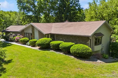 1817 Lebanon Ave, Belleville, IL 62221