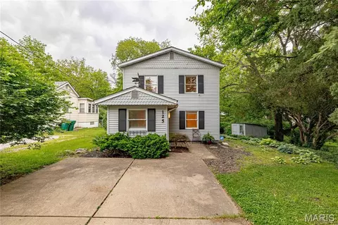 125 E Frisco Ave, Webster Groves, MO 63119