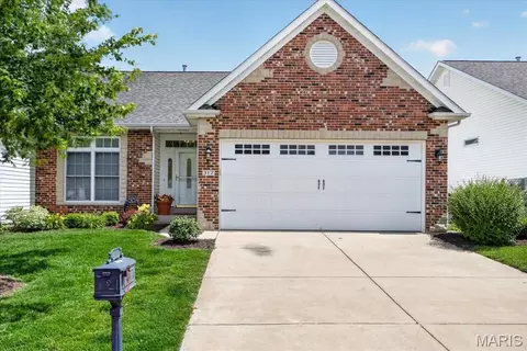 317 Gullane Dr, Saint Charles, MO 63301