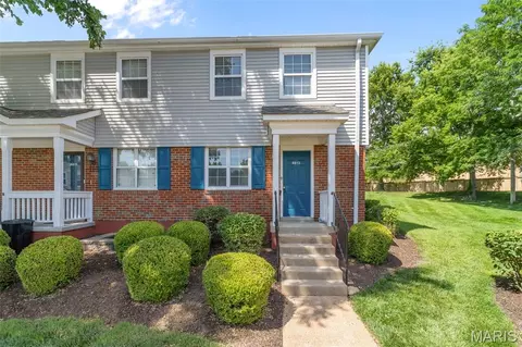 8813 Wrenwood Ln, Saint Louis, MO 63144