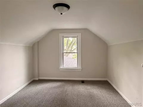 Bedroom - 111 Holman St, Washington, MO 63090 photo 4 of 6