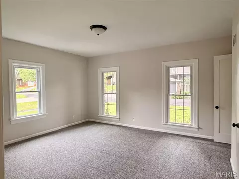 Bedroom - 111 Holman St, Washington, MO 63090 photo 1 of 6