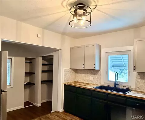 Kitchen - 111 Holman St, Washington, MO 63090 photo 1 of 1