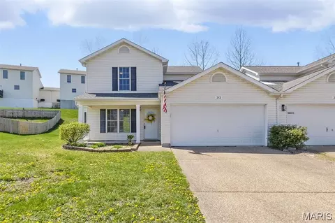 313 Columbia Dr, Wentzville, MO 63385