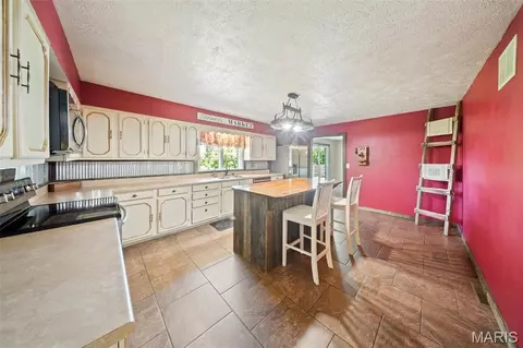 Kitchen - 1873 Longview Ln, Rolla, MO 65401 photo 1 of 2