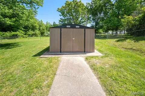 Exterior - 1873 Longview Ln, Rolla, MO 65401 photo 6 of 16