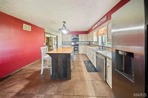 Kitchen - 1873 Longview Ln, Rolla, MO 65401 photo 2 of 2