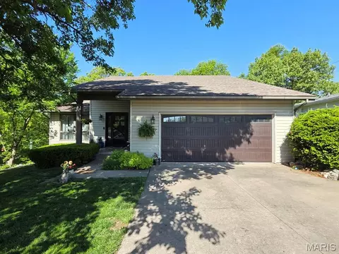 403 Constantz Dr, Canton, MO 63435