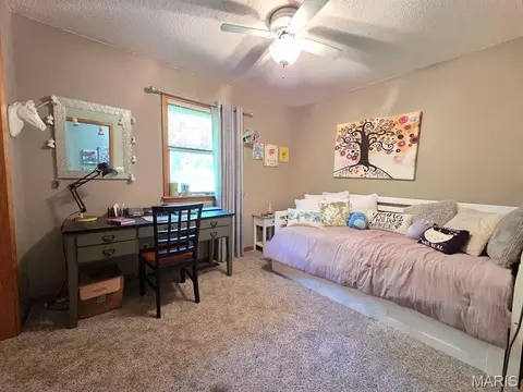 Bedroom - 403 Constantz Dr, Canton, MO 63435 photo 3 of 8