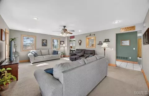 Living - 18521 Oak Tree Ln, Phillipsburg, MO 65722 photo 1 of 2