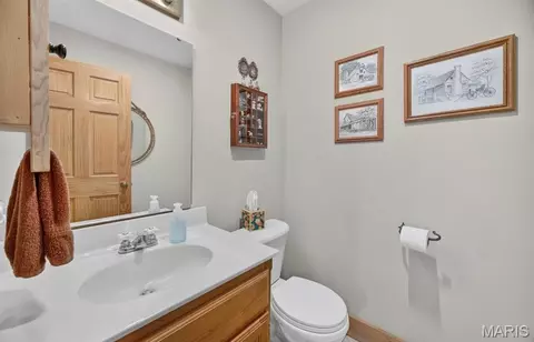 Bath - 18521 Oak Tree Ln, Phillipsburg, MO 65722 photo 1 of 6