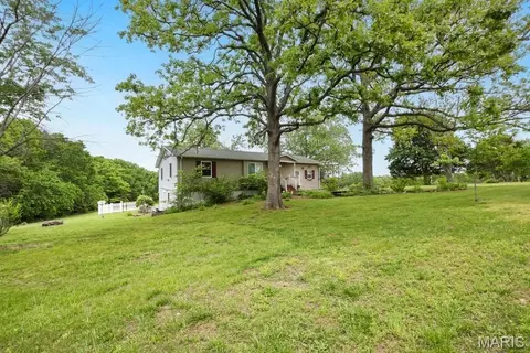 7858 Elmont Rd, Sullivan, MO 63080