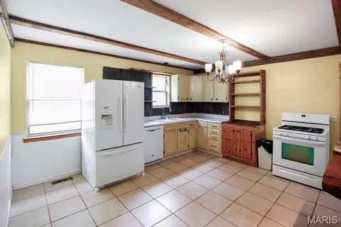 Kitchen - 7858 Elmont Rd, Sullivan, MO 63080 photo 1 of 5