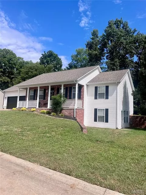 1482 Jennifer Dr, Jackson, MO 63755