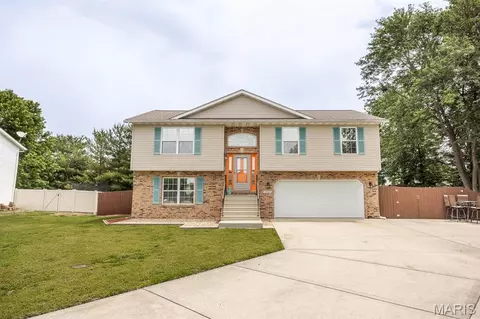 1156 Windshire Dr, Mascoutah, IL 62258