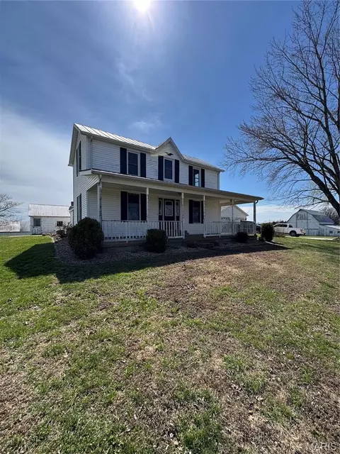 9094 Highway 100, New Haven, MO 63068