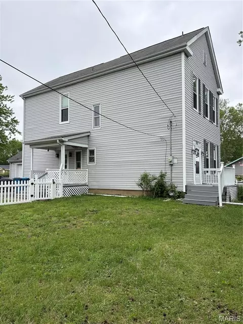1735 Redman Rd, Saint Louis, MO 63138