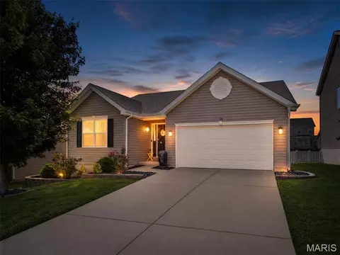 128 Champions Ln, Wentzville, MO 63385