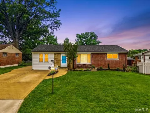 4366 Dar Ln, Saint Louis, MO 63123
