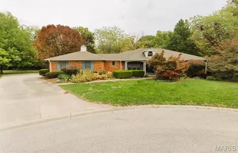 123 Red Fox Rd, Belleville, IL 62223
