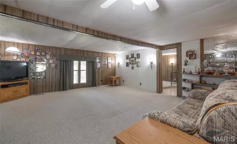Living - 474 Highway Zz, Jadwin, MO 65501 photo 2 of 2