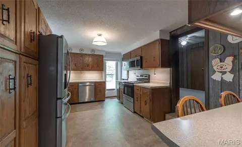 Kitchen - 474 Highway Zz, Jadwin, MO 65501 photo 1 of 2