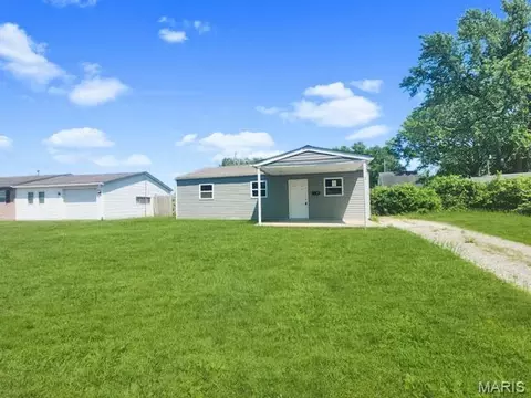2 Saint Luke Ct, Cahokia, IL 62206