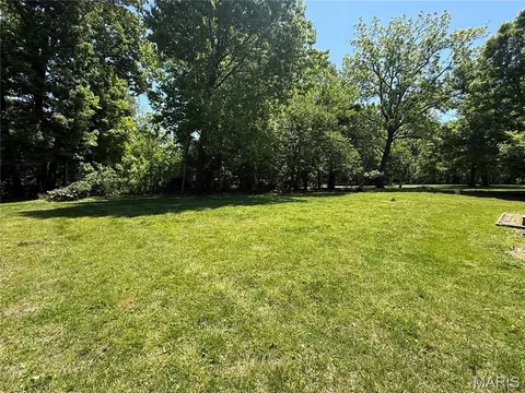 Exterior - 6 Riverpoint Rd, Hannibal, MO 63401 photo 6 of 7