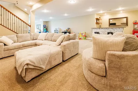 Living - 2 Thornaby Rd, Hannibal, MO 63401 photo 2 of 2